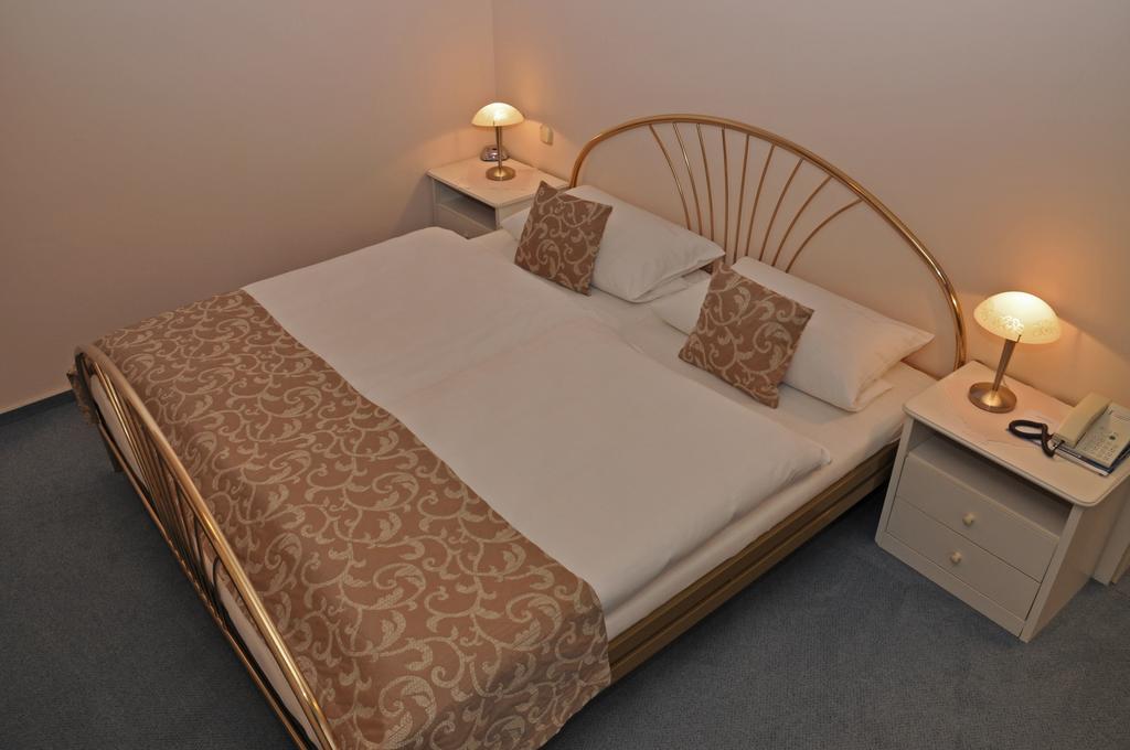 Hotel Garni Kristinenhof Bad Zwischenahn Bilik gambar