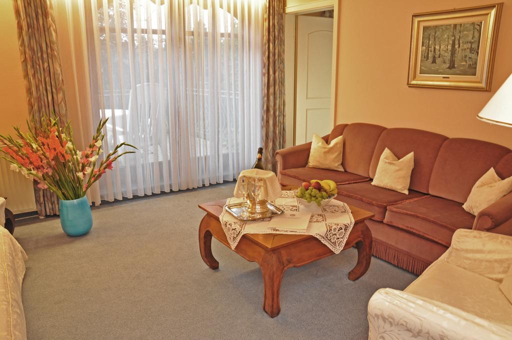 Hotel Garni Kristinenhof Bad Zwischenahn Bilik gambar